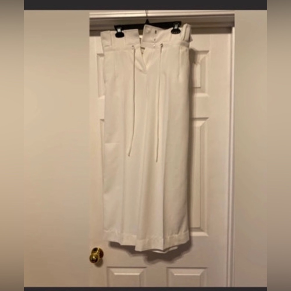 New York & Company Crop pant wide leg size 4.